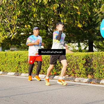 Runner Photo 8400432