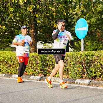 Runner Photo 8400434