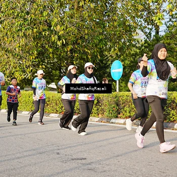 Runner Photo 8400435