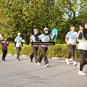 Runner Photo 8400439