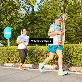 Runner Photo 8400454