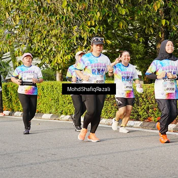 Runner Photo 8400518