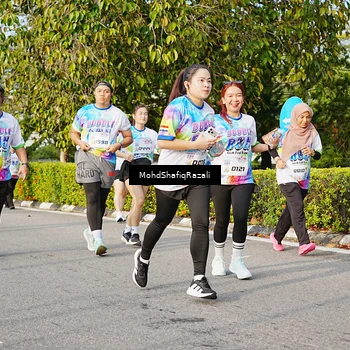 Runner Photo 8400542