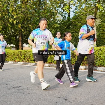 Runner Photo 8400544