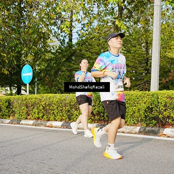 Runner Photo 8400546