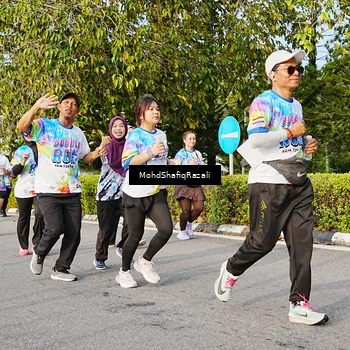 Runner Photo 8400557