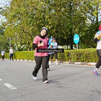 Runner Photo 8400571