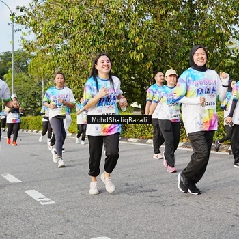 Runner Photo 8400604