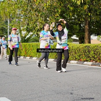 Runner Photo 8400651