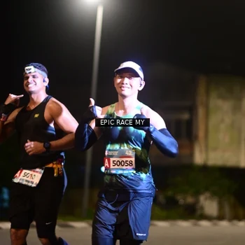 Runner Photo 8400659