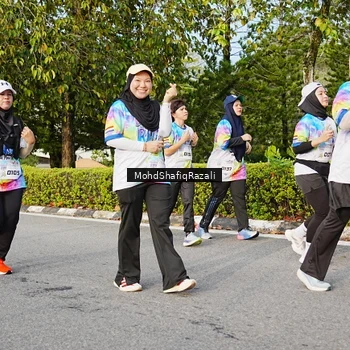 Runner Photo 8400664