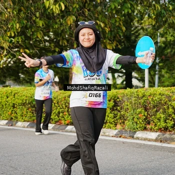 Runner Photo 8400674