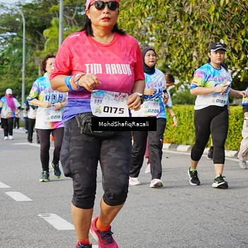 Runner Photo 8400675