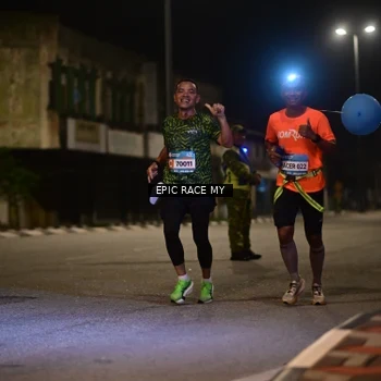 Runner Photo 8400693