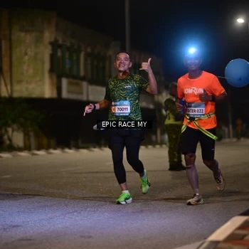 Runner Photo 8400695