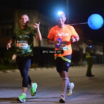 Runner Photo 8400699