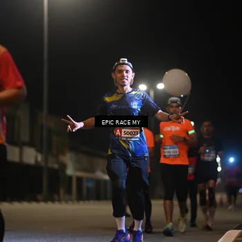 Runner Photo 8400883