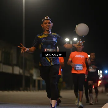 Runner Photo 8400886