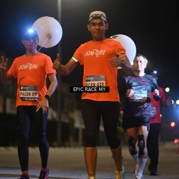 Runner Photo 8400895