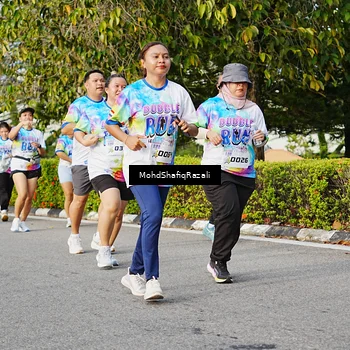 Runner Photo 8400905