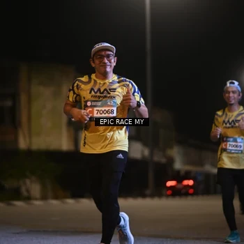 Runner Photo 8400942