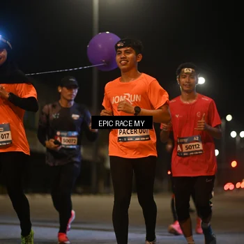 Runner Photo 8401005