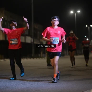 Runner Photo 8401036