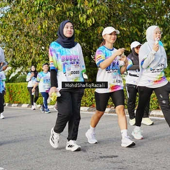 Runner Photo 8401102