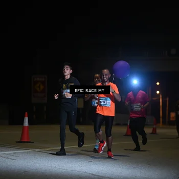 Runner Photo 8401758