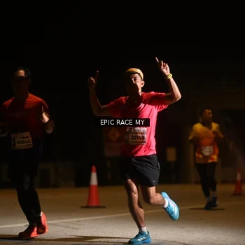 Runner Photo 8401958