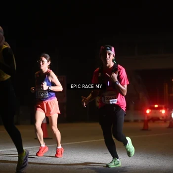 Runner Photo 8402000
