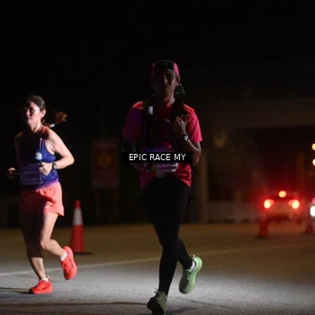 Runner Photo 8402001