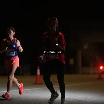 Runner Photo 8402003