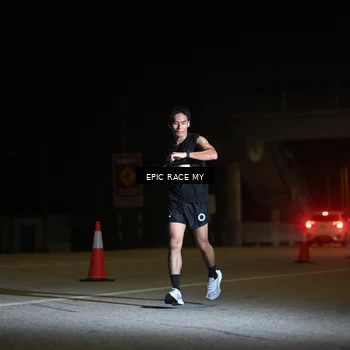 Runner Photo 8402009