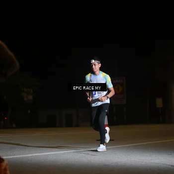 Runner Photo 8402025