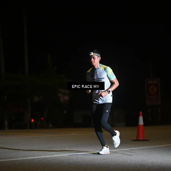 Runner Photo 8402026