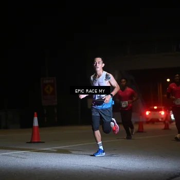Runner Photo 8402029