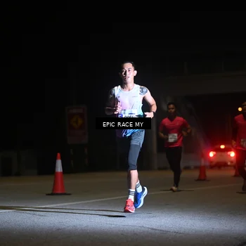 Runner Photo 8402030