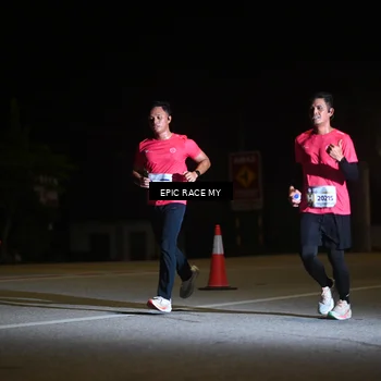Runner Photo 8402038
