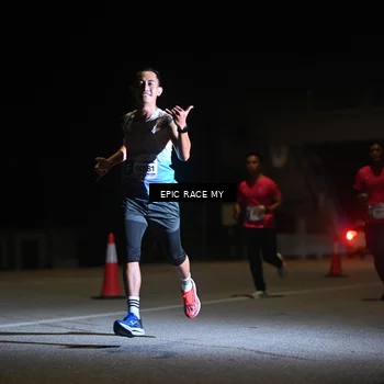 Runner Photo 8402040