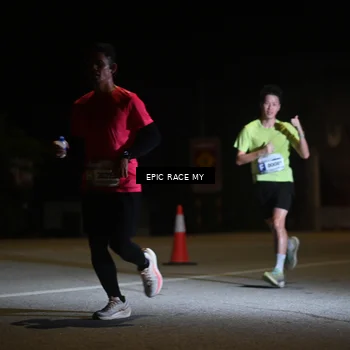 Runner Photo 8402043