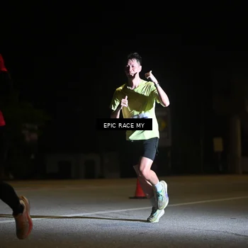 Runner Photo 8402044