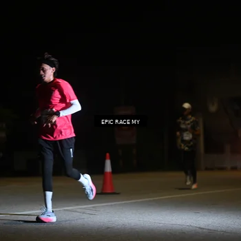 Runner Photo 8402053