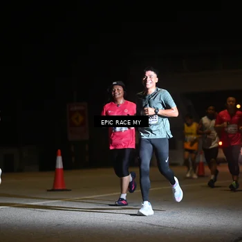 Runner Photo 8402058