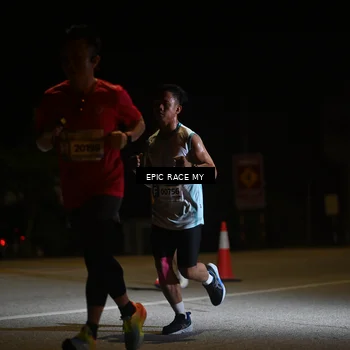 Runner Photo 8402067