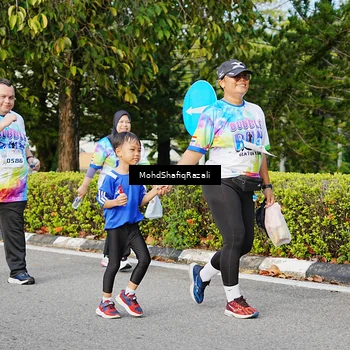 Runner Photo 8402071