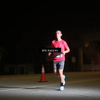 Runner Photo 8402073