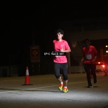 Runner Photo 8402075