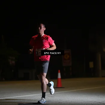 Runner Photo 8402076
