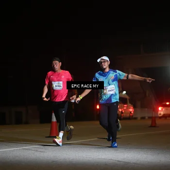 Runner Photo 8402098